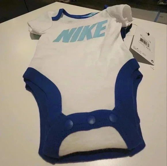 NIKE 3 PIECE ONSIES 3 MONTHS - Picture 1 of 4